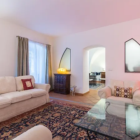 Charming Lesser Town By Easybnb Apartamento